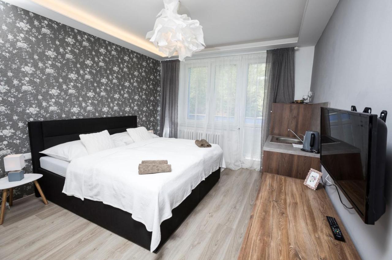 Sting Apartmany Trinec Exterior foto